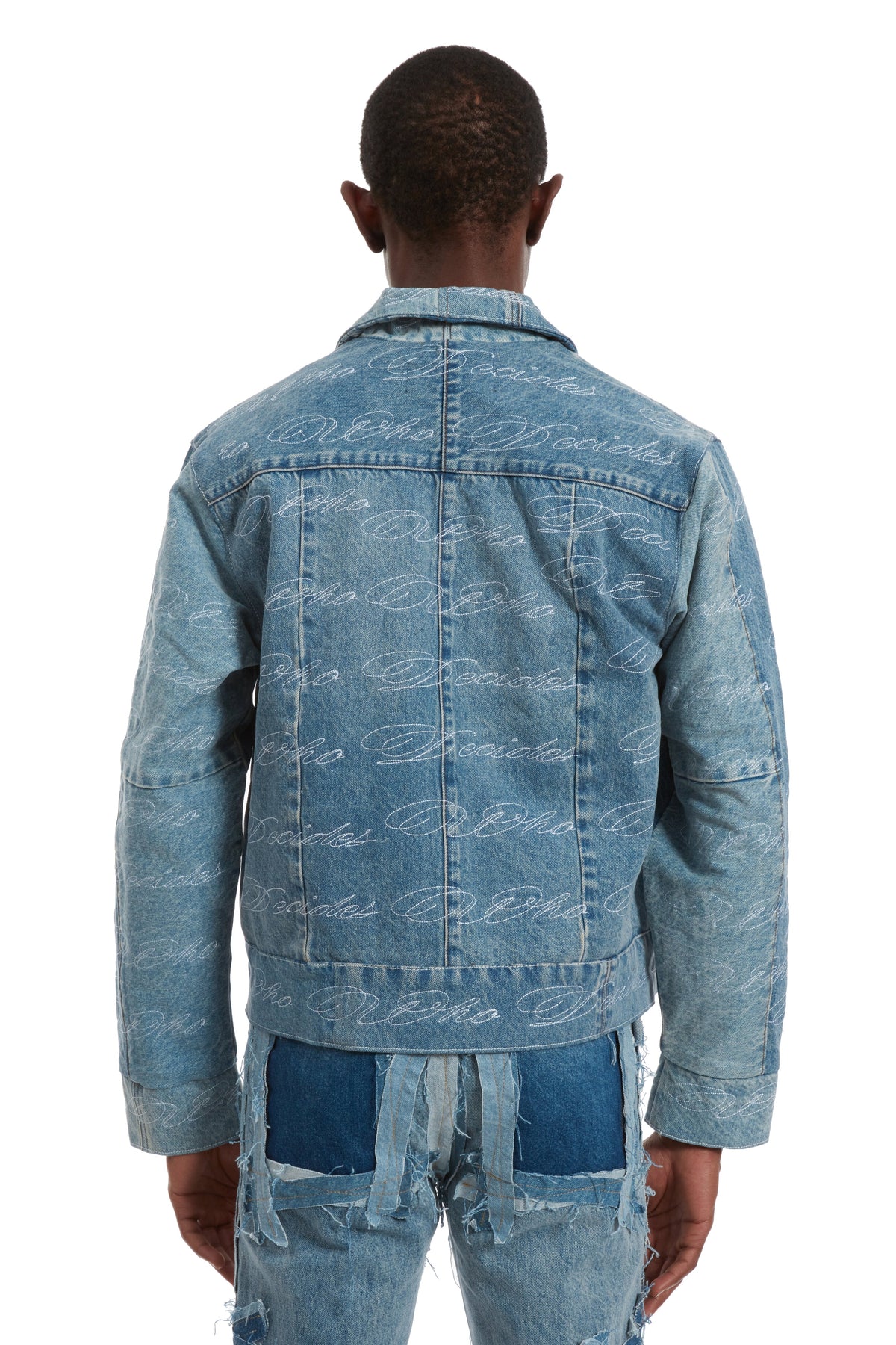 WHO DECIDES WAR MARATRE TRUCKER — vista 6