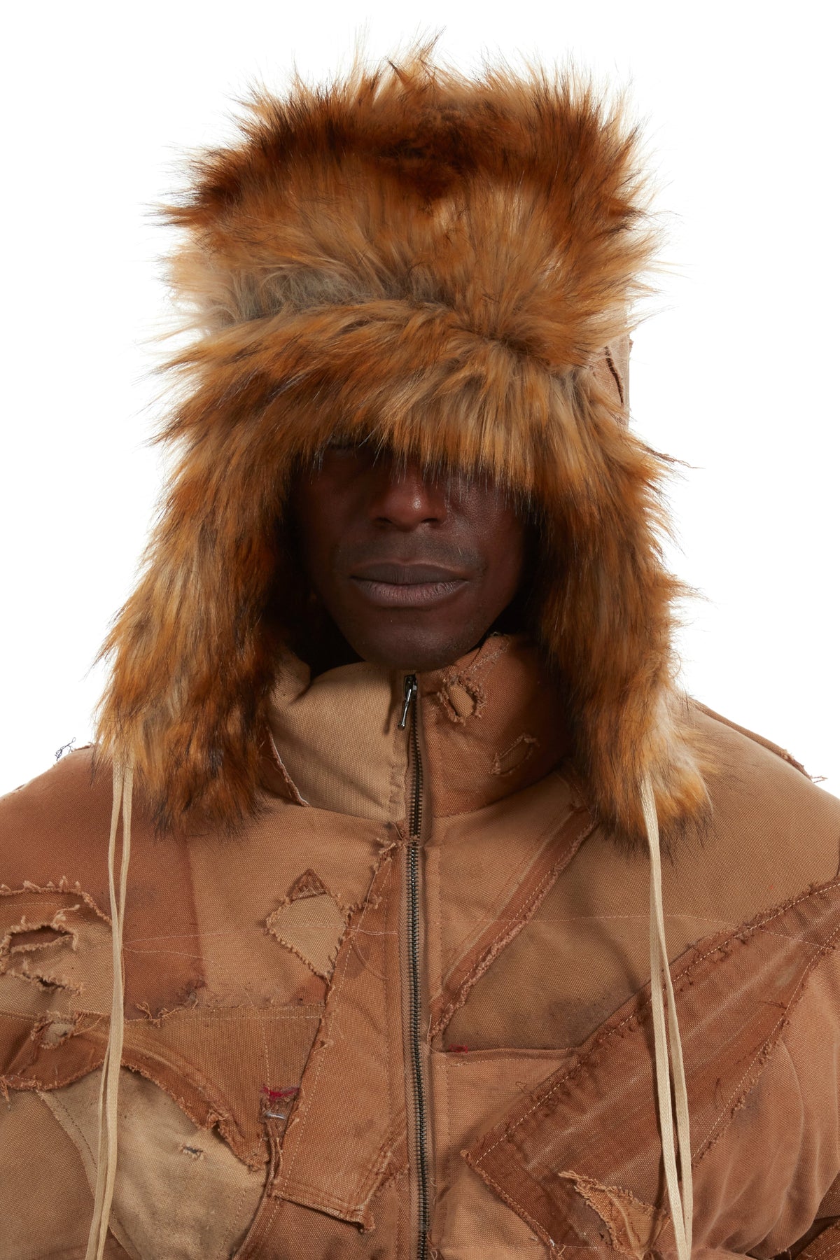 WHO DECIDES WAR KHAKI TRAPPER — vista 3
