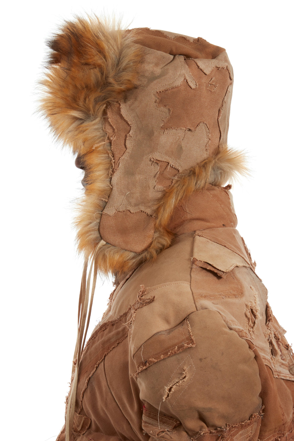 WHO DECIDES WAR KHAKI TRAPPER — vista 5