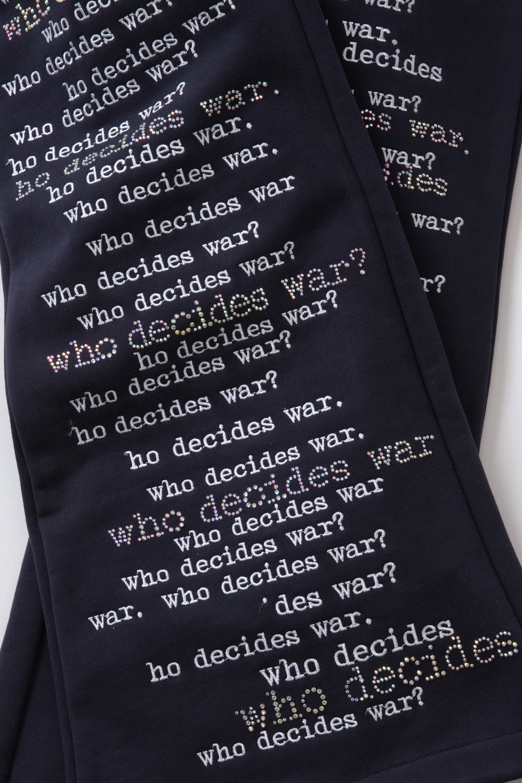 WHO DECIDES WAR WDW SCRIPTURE SWEATPANTS — vista 2