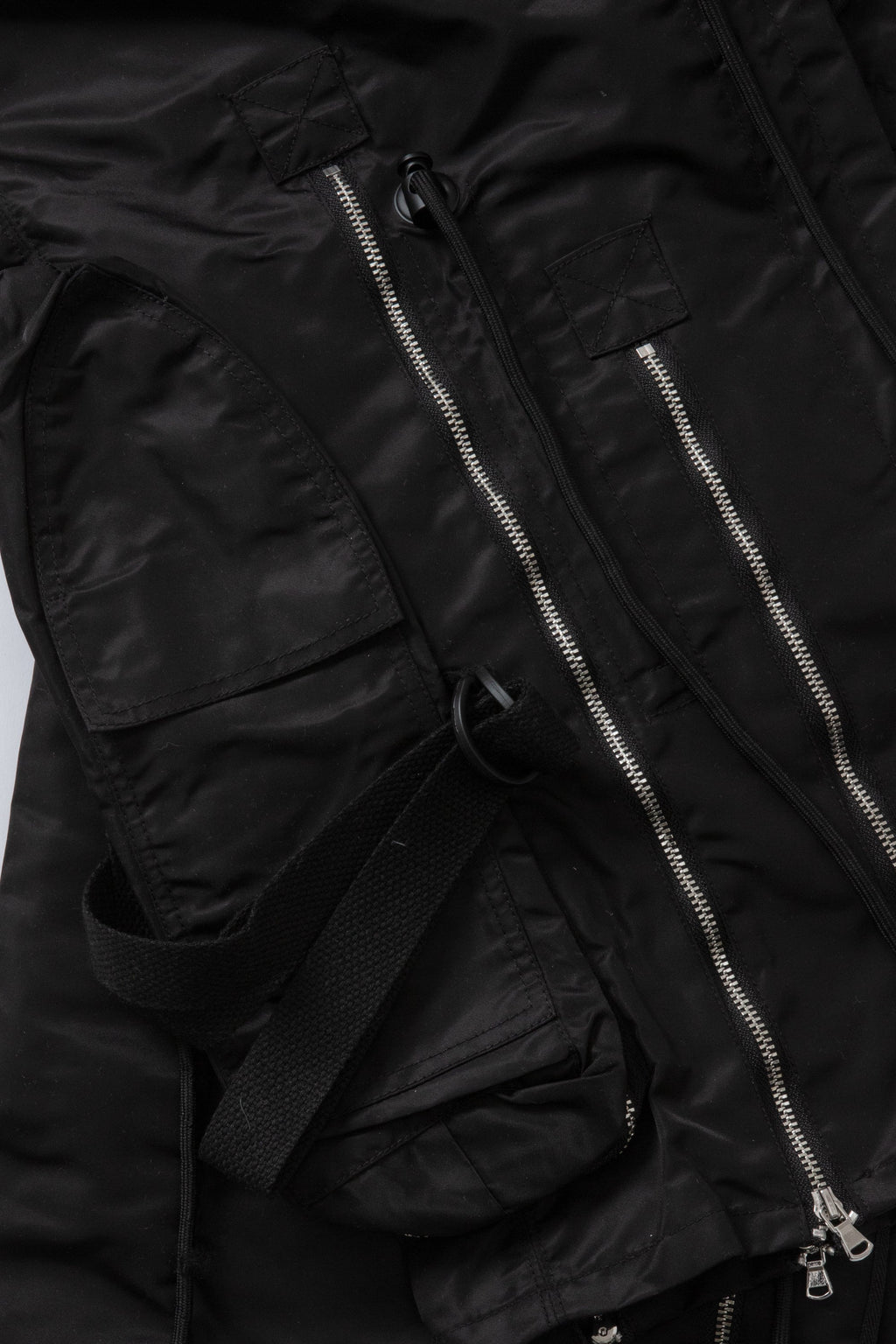 WHO DECIDES WAR STRING THEORY CARGO PANT — vista 2