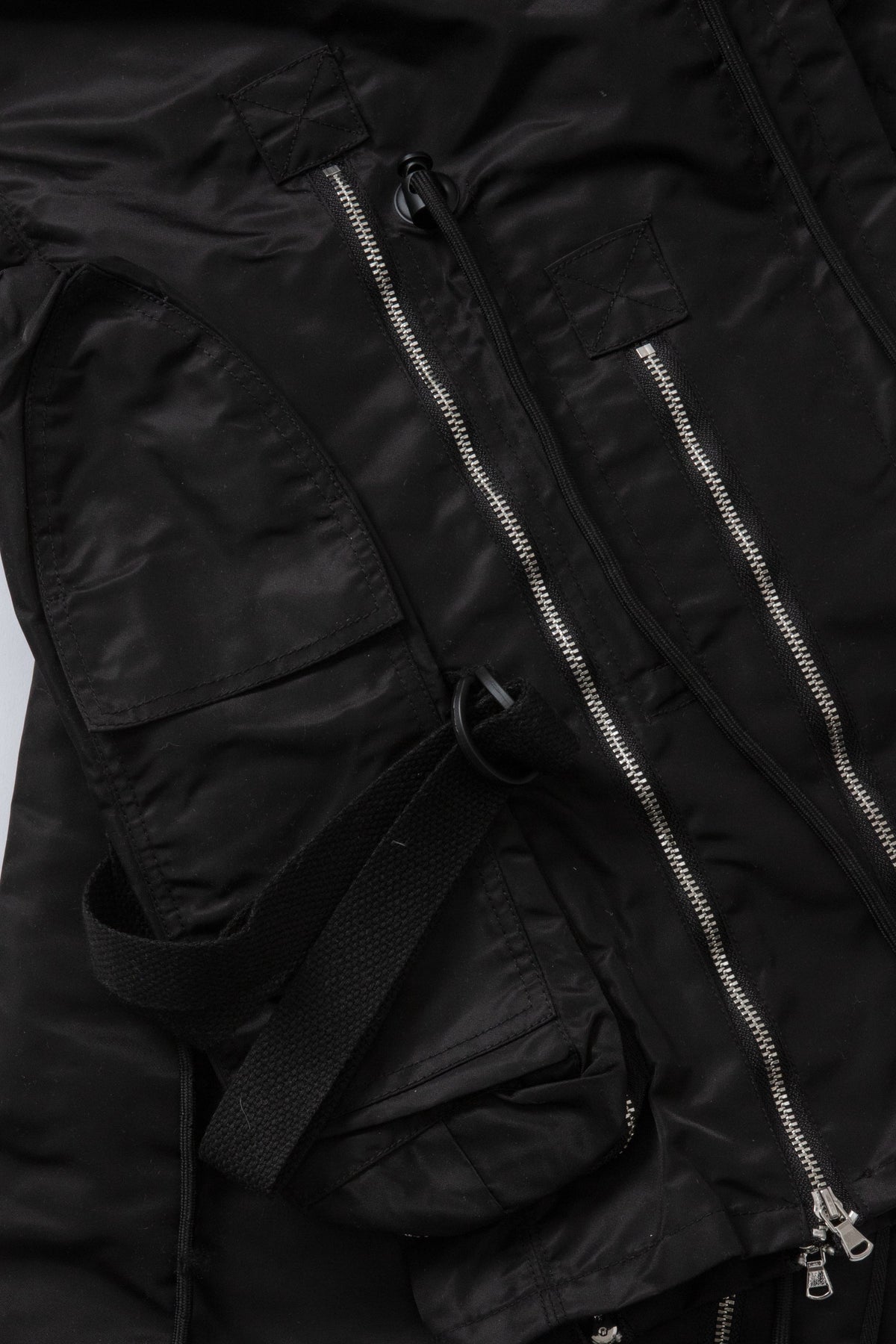 WHO DECIDES WAR STRING THEORY CARGO PANT — vista 2