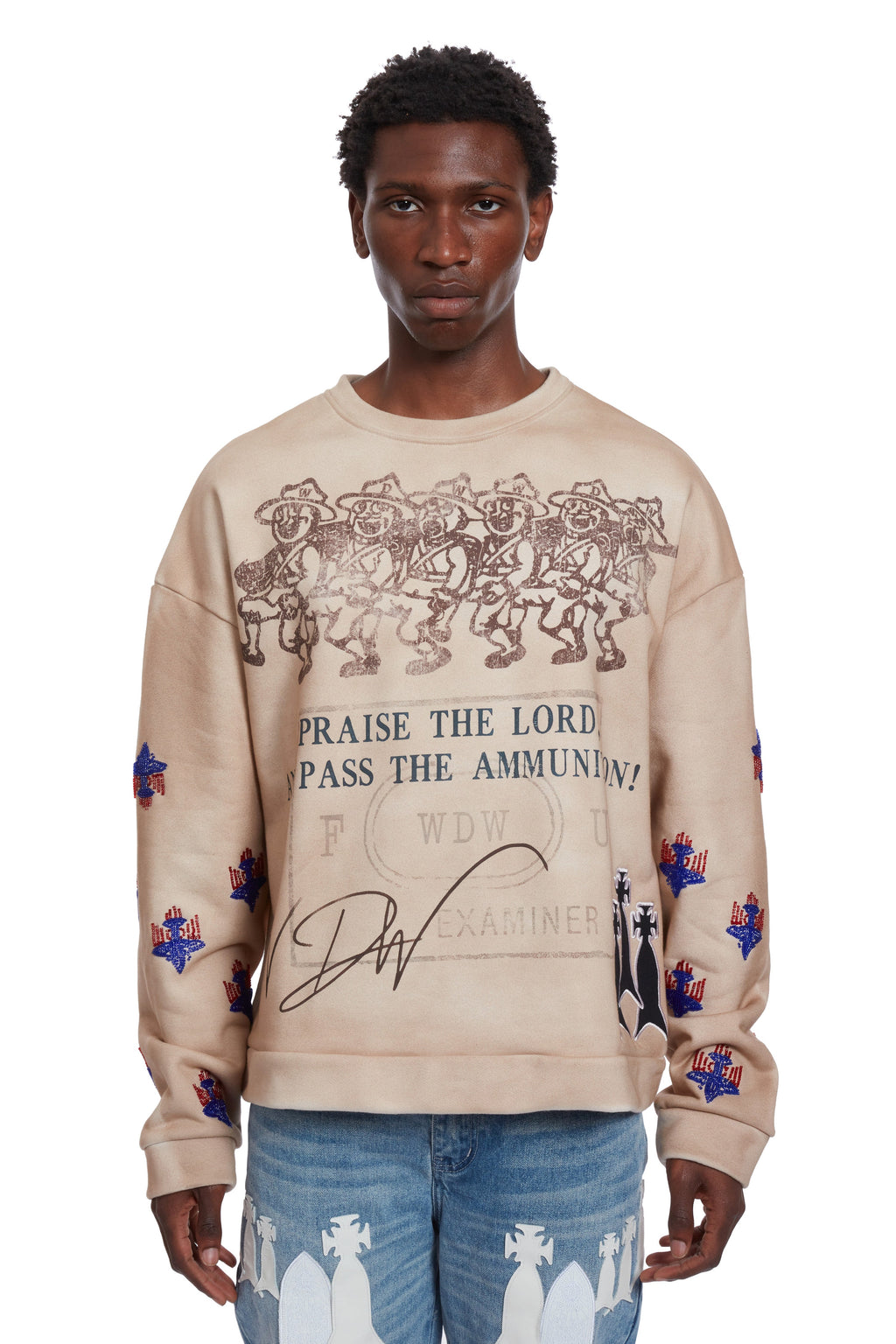WHO DECIDES WAR AMMUNITION CREWNECK — vista 4