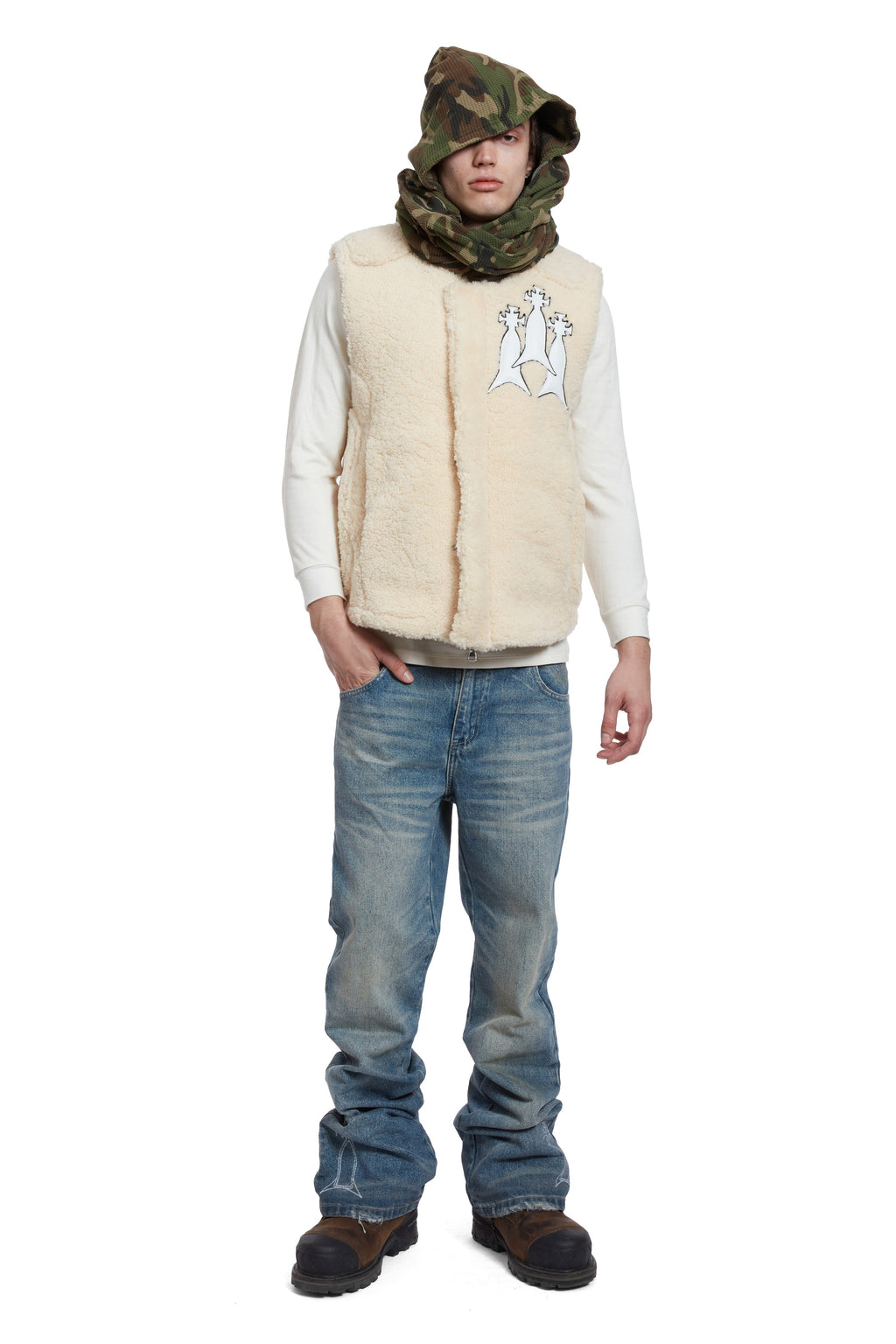 WHO DECIDES WAR SAFEGUARD ARCH VEST — vista 8