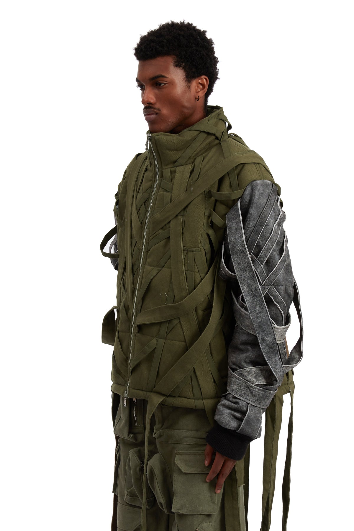 WHO DECIDES WAR ENGULFED BOMBER — vista 4