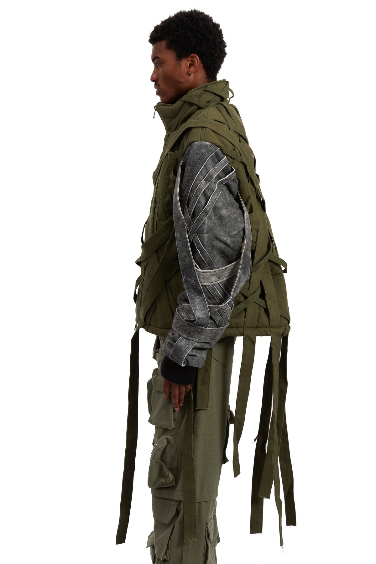 WHO DECIDES WAR ENGULFED BOMBER — vista 5