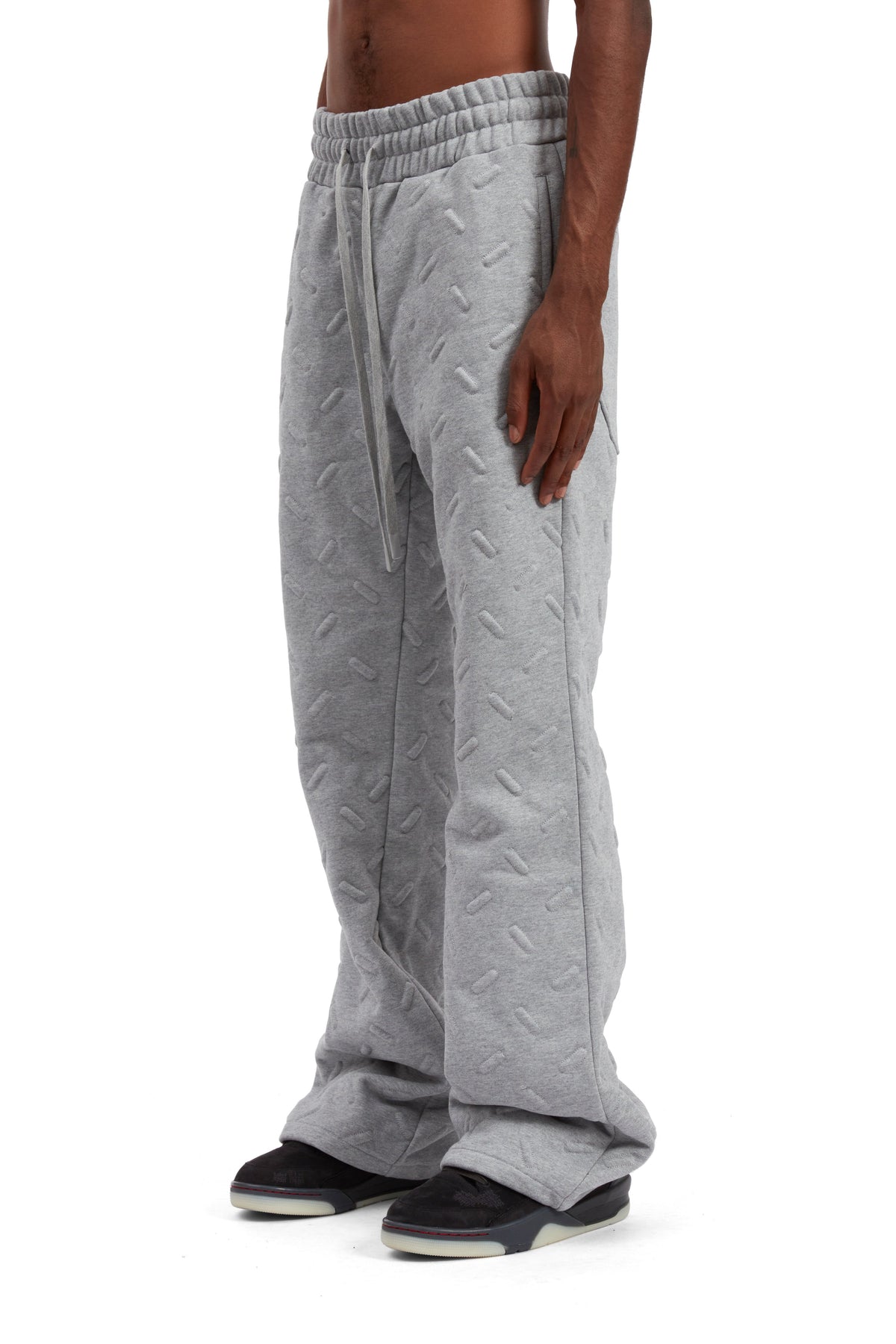 WHO DECIDES WAR THREAD PLATE SWEATPANT — vista 4
