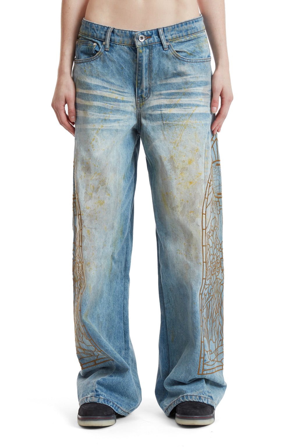 WHO DECIDES WAR OIL DENIM — vista 3