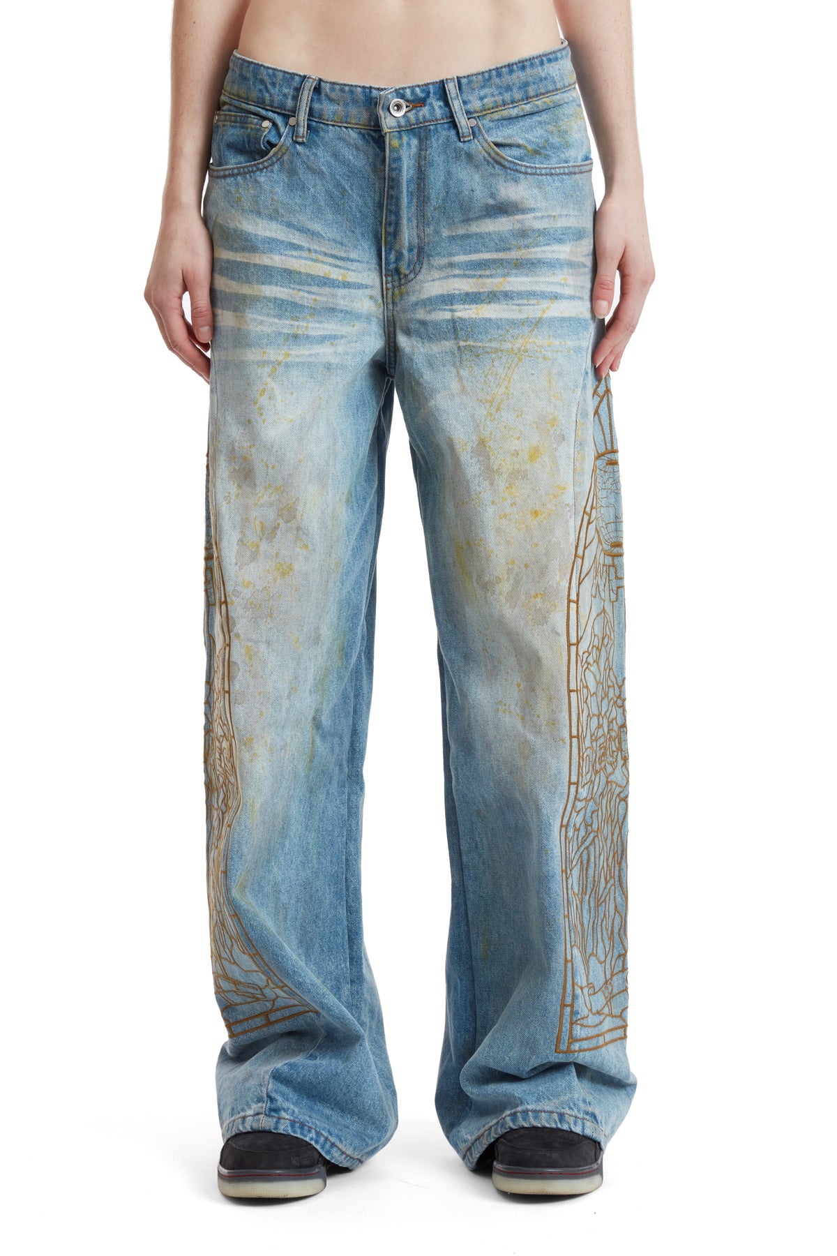 WHO DECIDES WAR OIL DENIM — vista 3