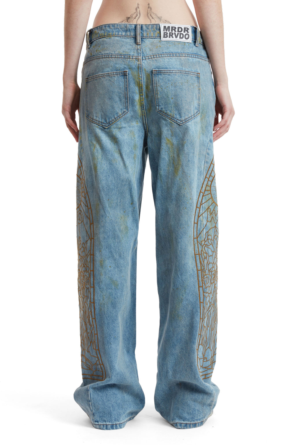WHO DECIDES WAR OIL DENIM — vista 6