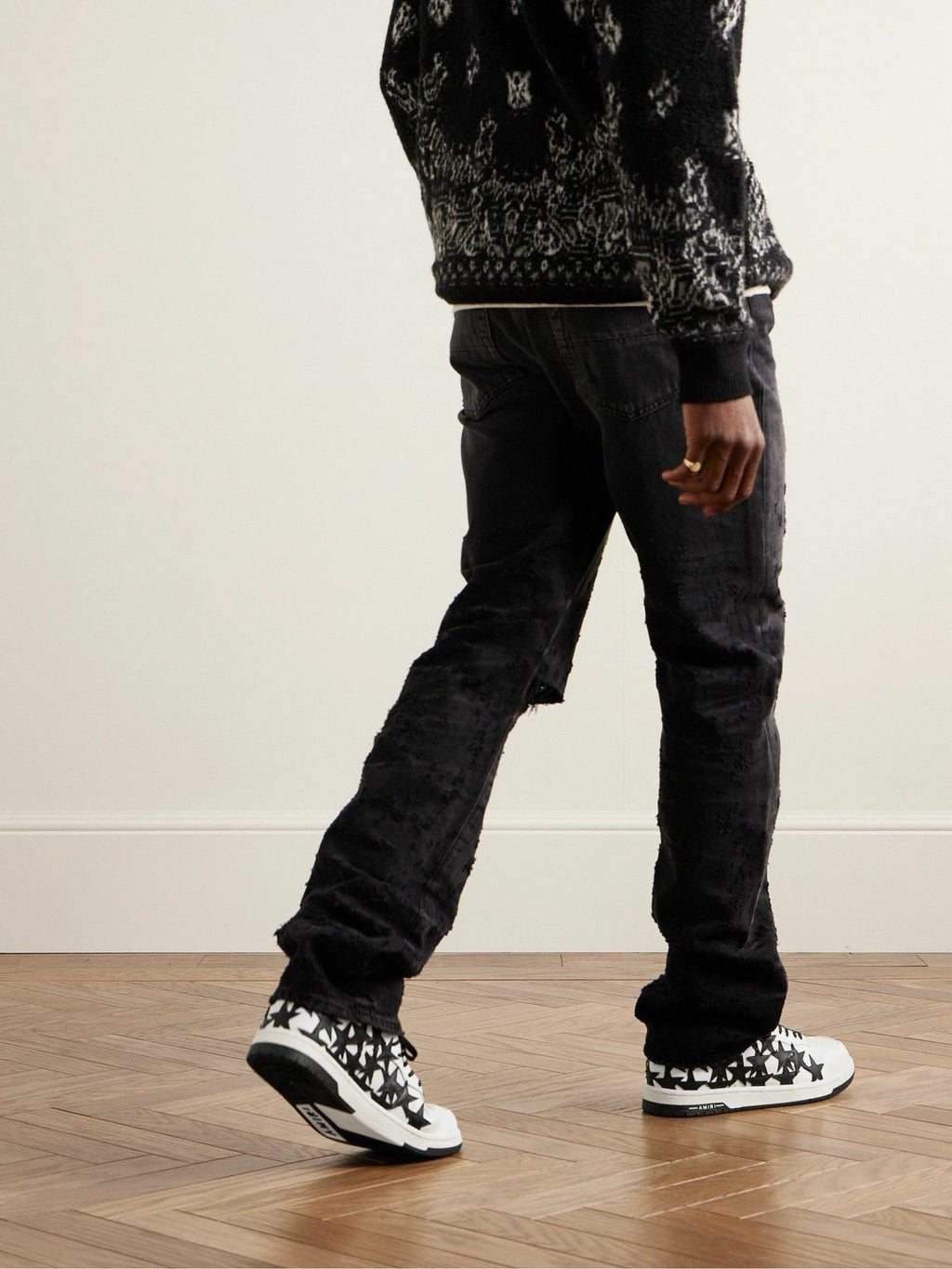 AMIRI STARS LOW APPLIQUÉD LEATHER WHITE BLACK
