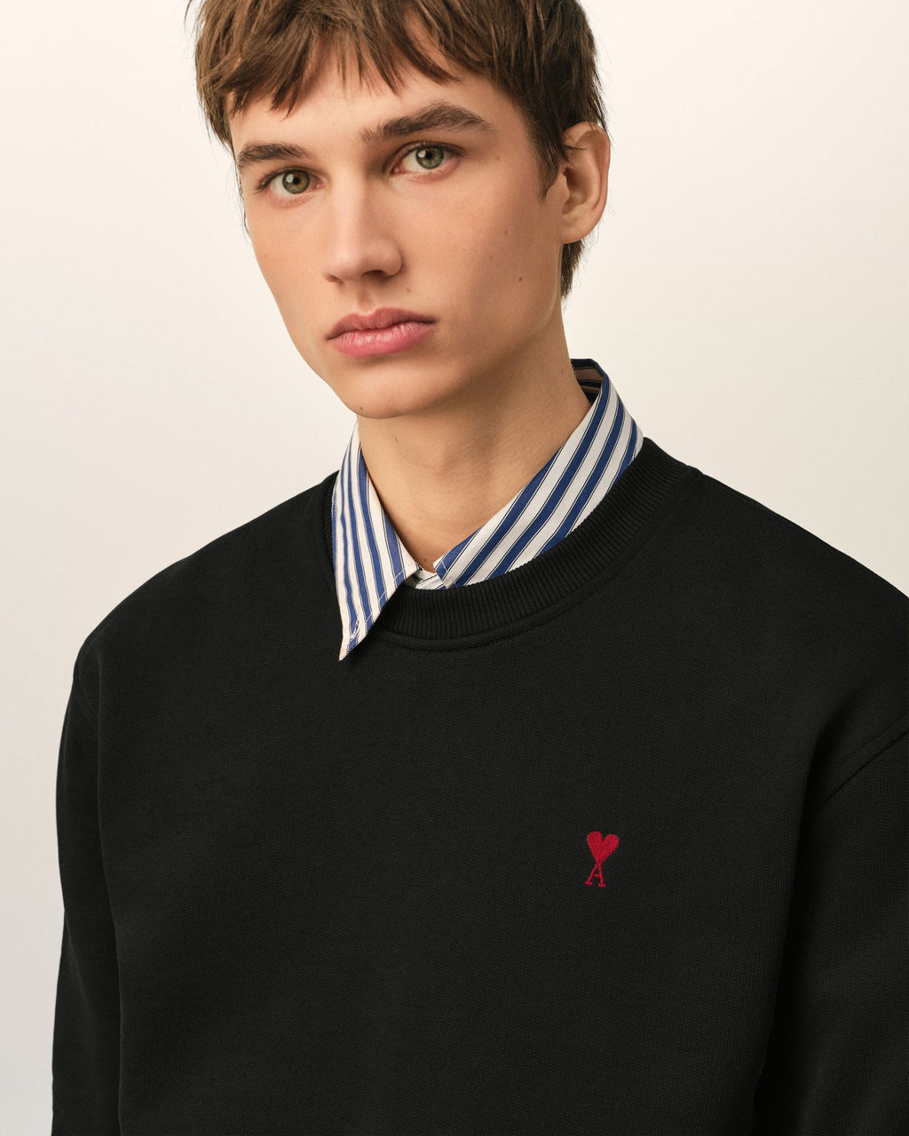 AMI PARIS BLACK CREWNECK RED HEART EMBROIDERED