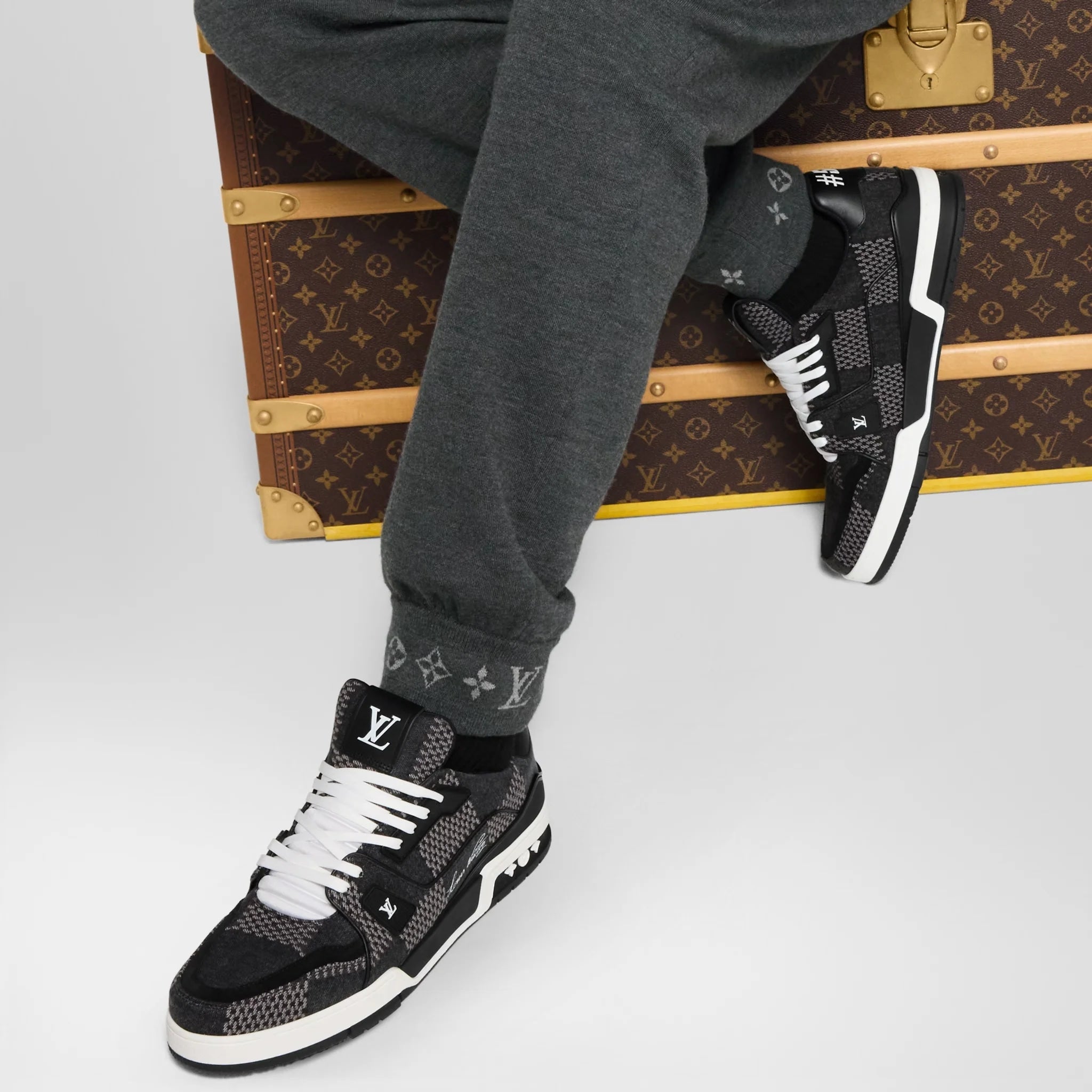 LOUIS VUITTON TRAINER DAMIER DENIM BLACK SNEAKERS