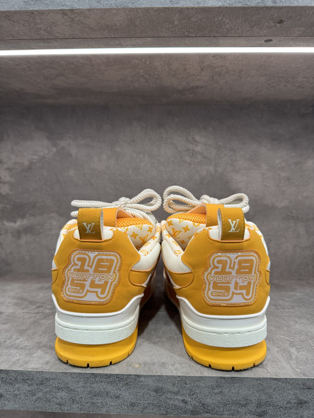 LOUIS VUITTON SKATE YELLOW WHITE