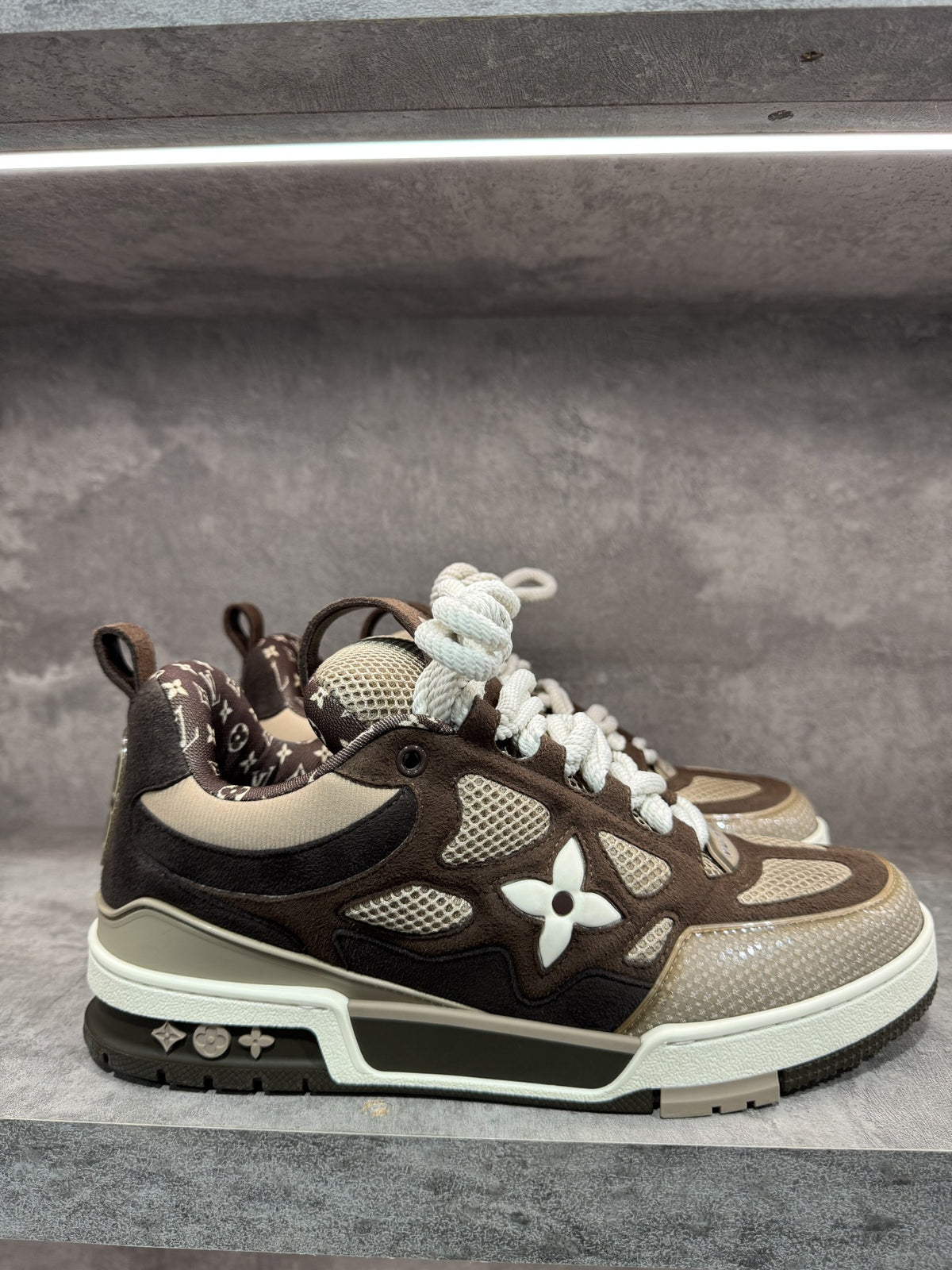 LOUIS VUITTON LV SKATE DARK BROWN