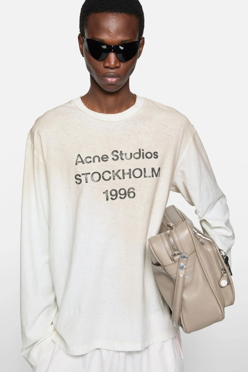 ACNE STUDIOS SPRAYED 1996 LOGO T-SHIRT LONG SLEEVE DUSTY WHITE