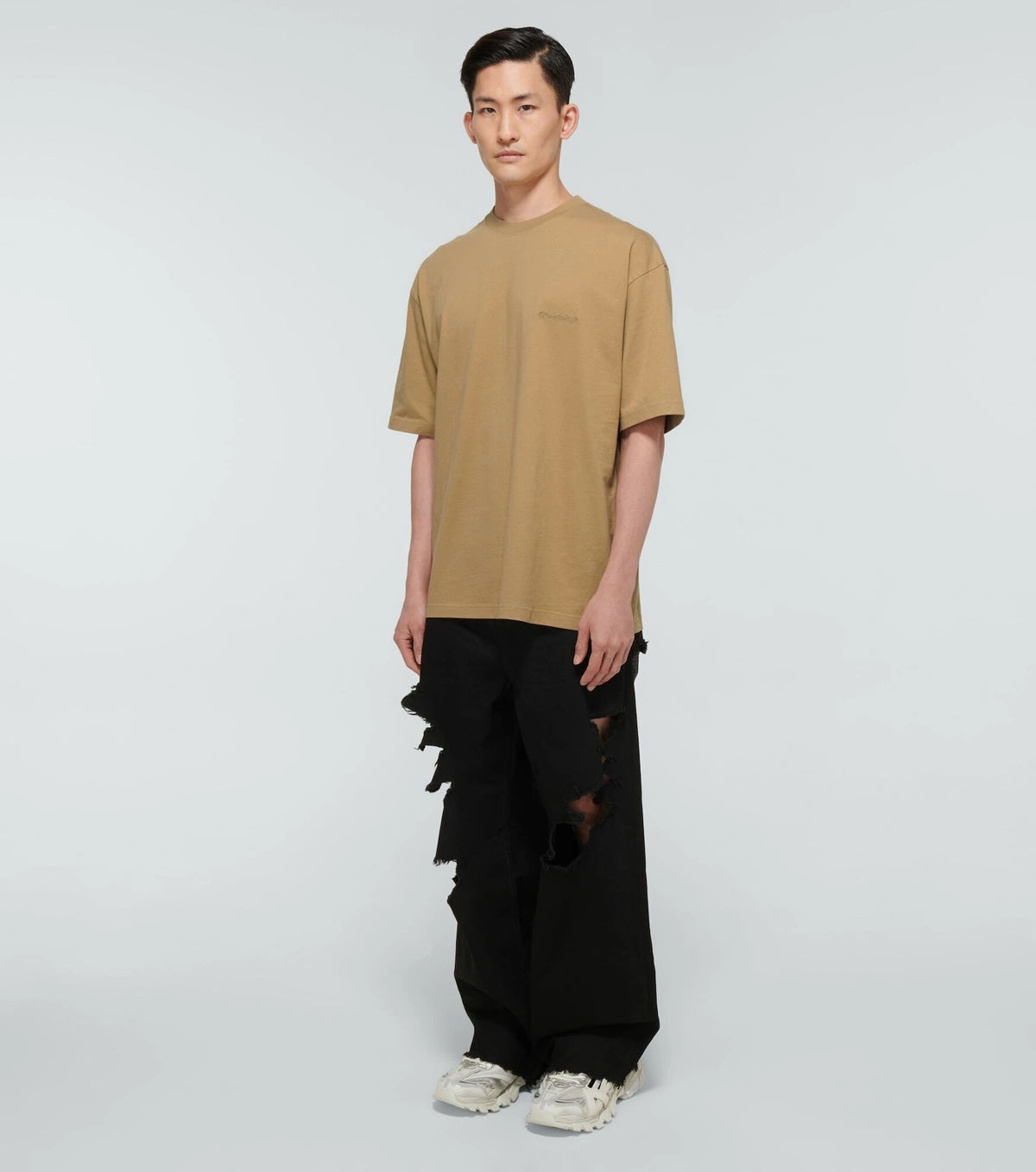BALENCIAGA EMBROIDERED MINI LOGO T-SHIRT CAMEL