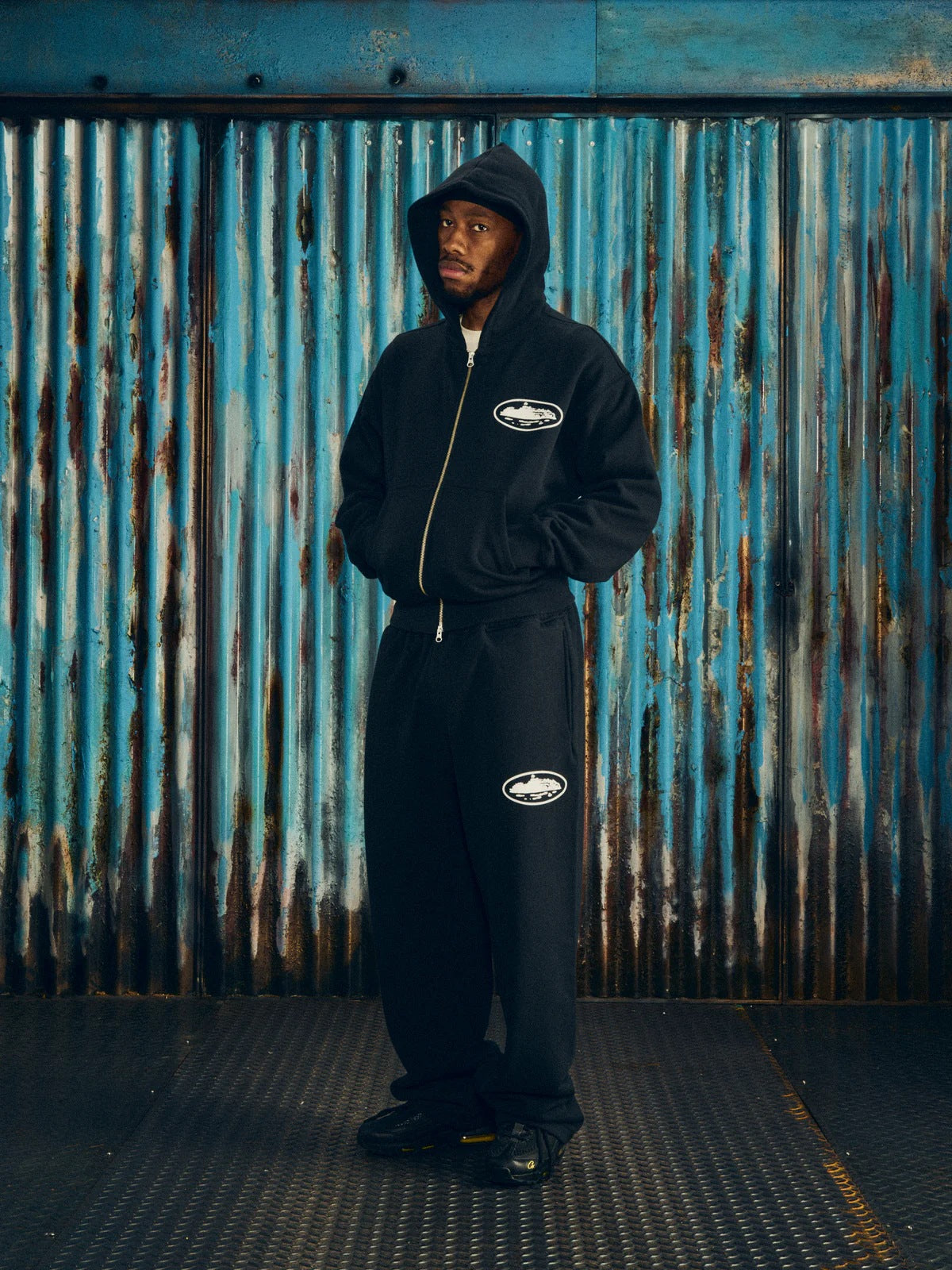 CORTEIZ ISLAND PUFF PRINT OPEN HEM SWEATPANT BLACK