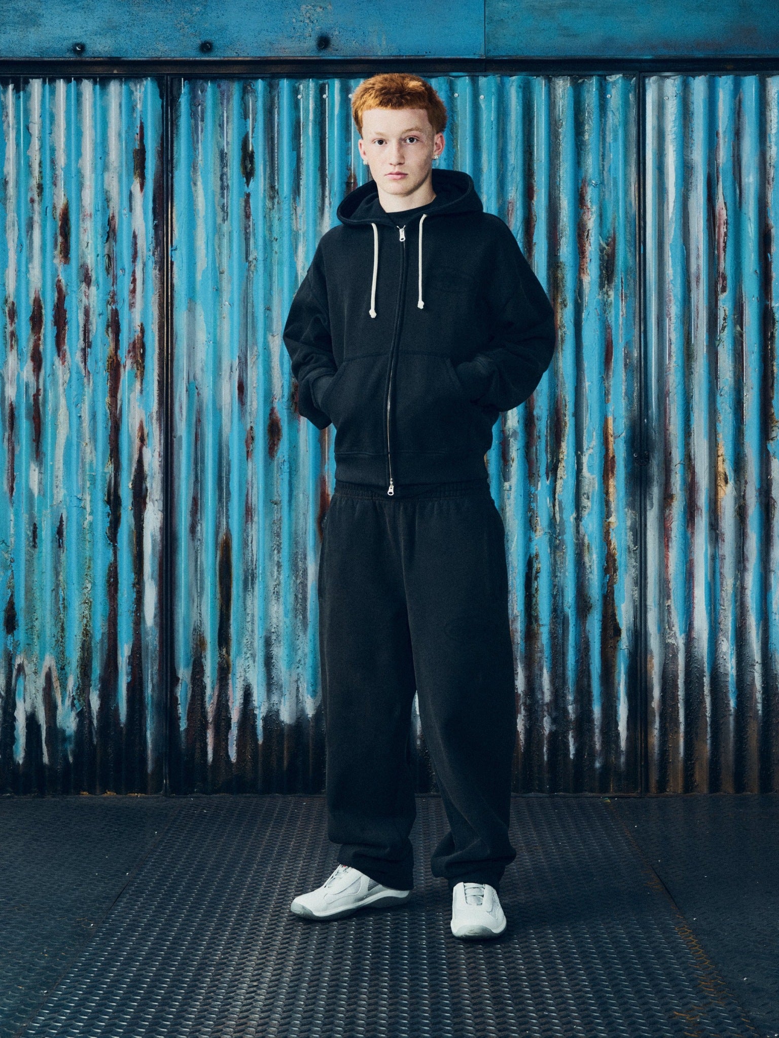 CORTEIZ ISLAND KNOCKOUT ZIP UP HOODIE BLACK
