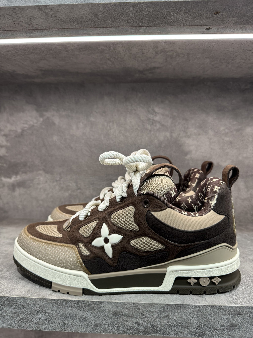LOUIS VUITTON LV SKATE DARK BROWN