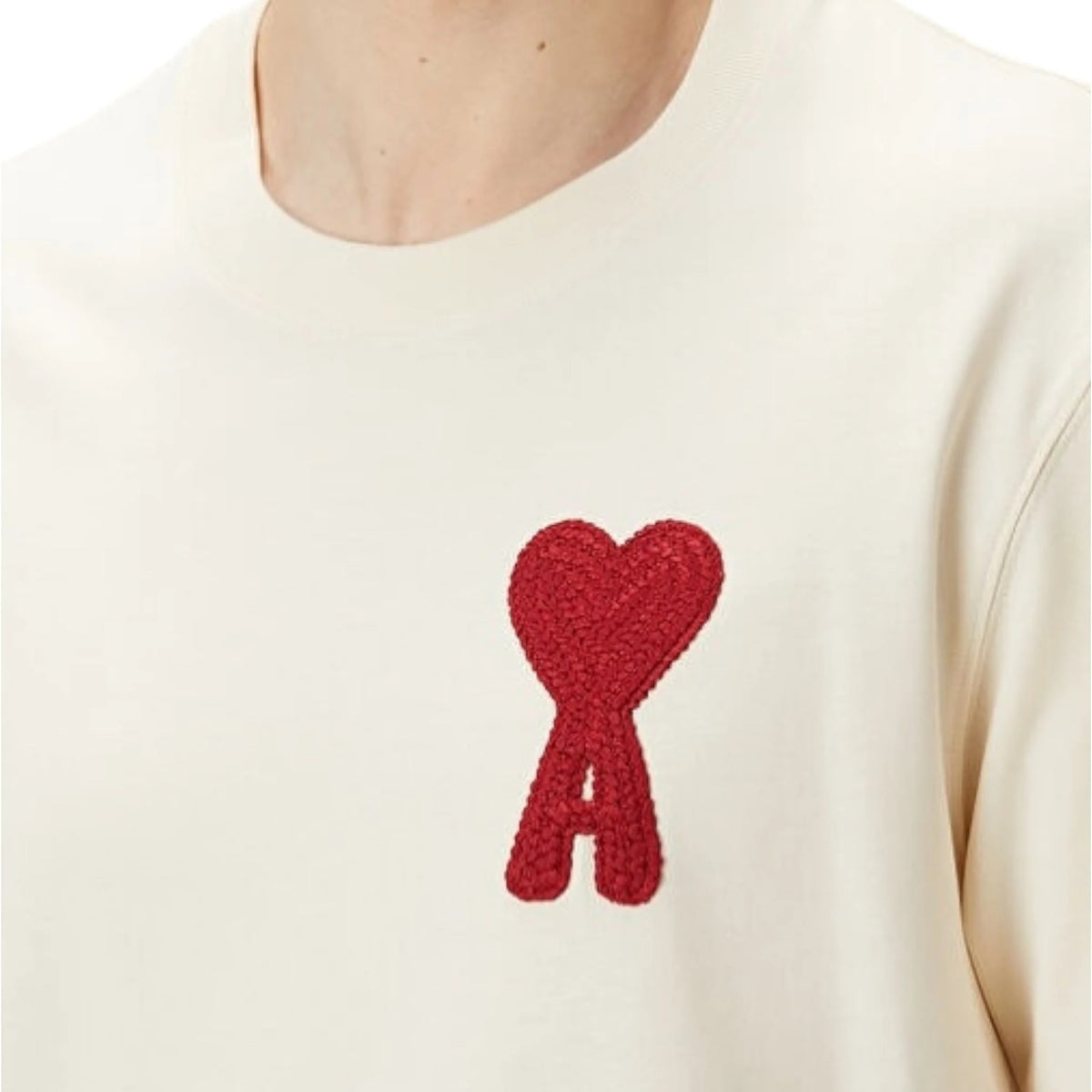 AMI PARIS PATCH HEART RED CREWNECK WHITE CREAM