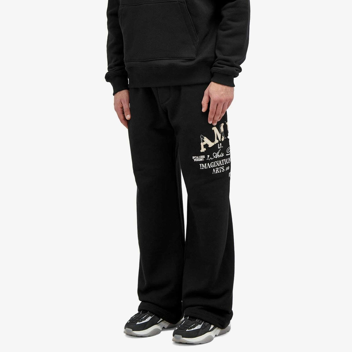 AMIRI DISTRESSED ARTS DISTRICT SWEATPANTS BLACK