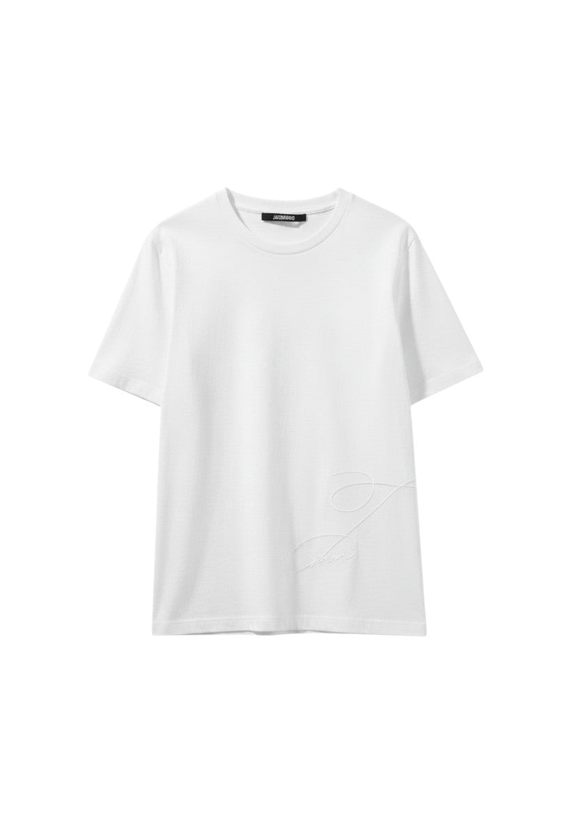 Camiseta blanca de algodón The Hype Company con bordado sutil de la letra J en la parte inferior