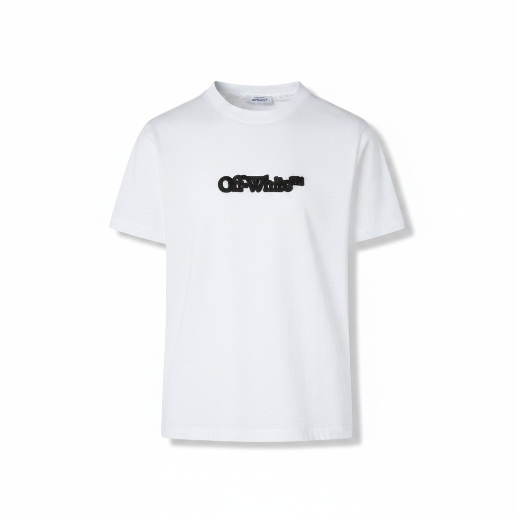 Camiseta blanca de algodón de The Hype Company con logo Off-White en relieve negro en el pecho. Manga corta, cuello redondo.