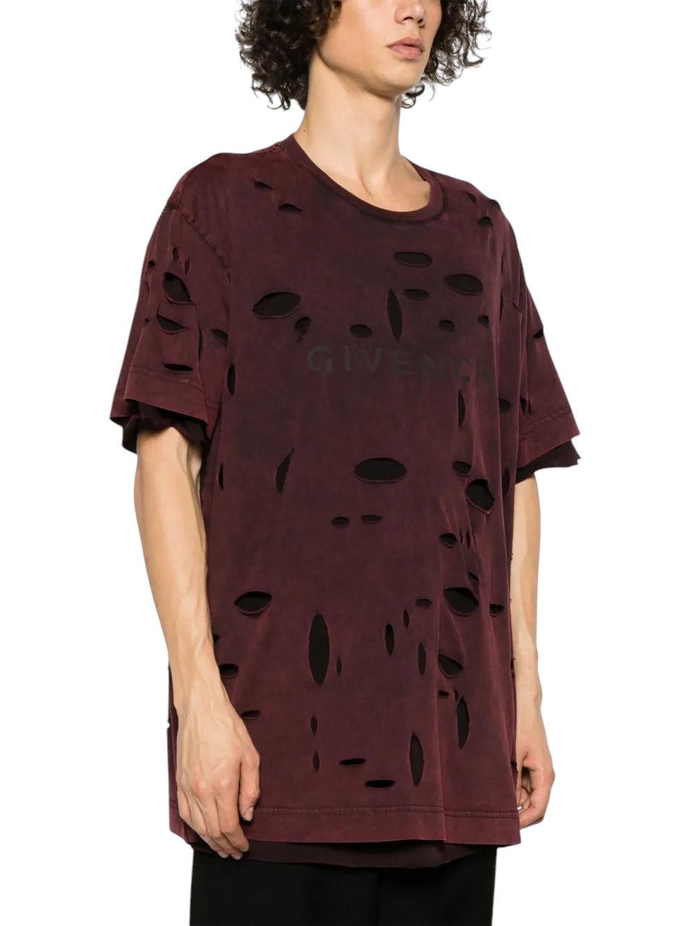 Camiseta The Hype Company Givenchy color vino con diseño desgastado y logo recortado en el pecho