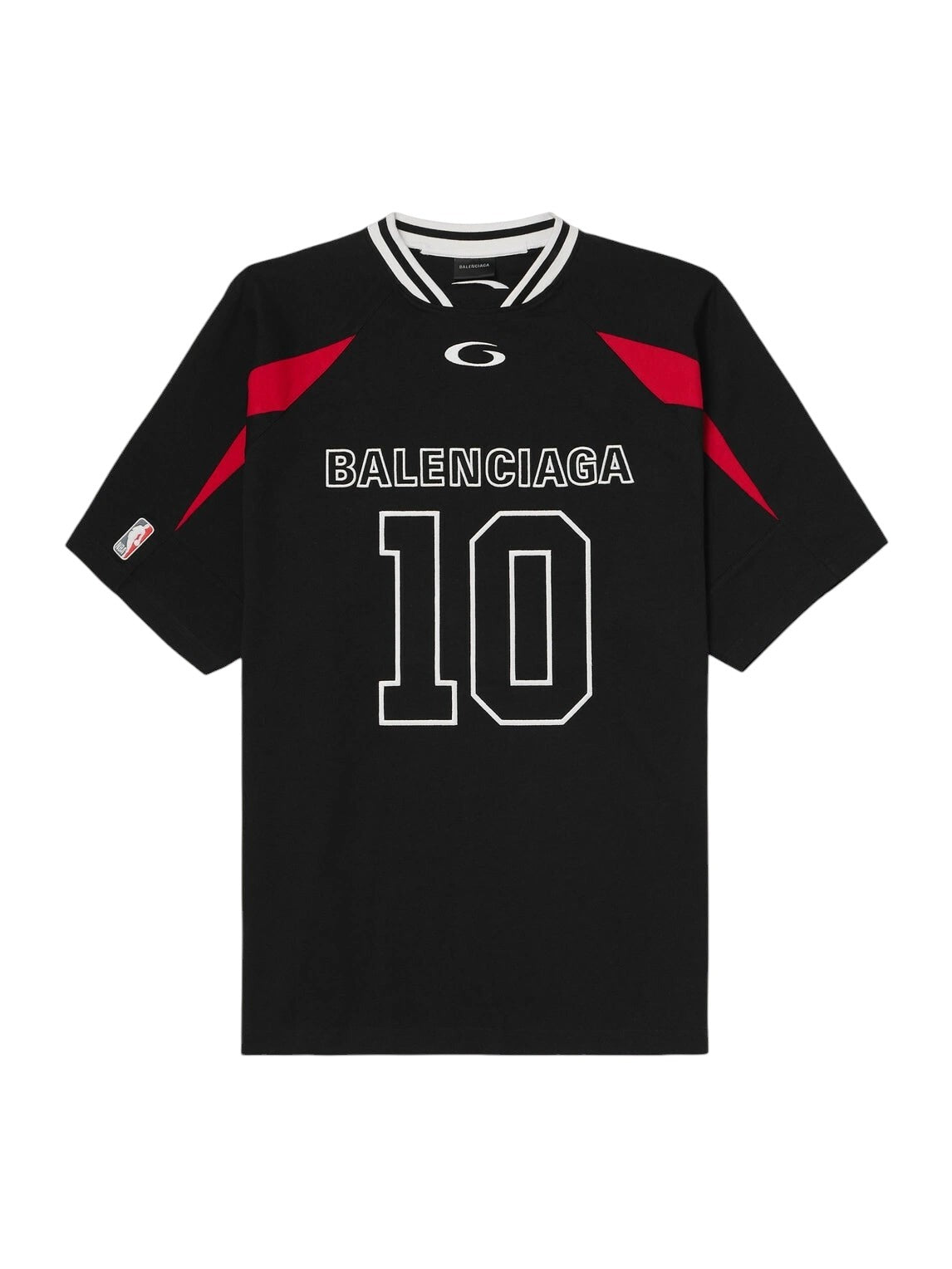 Camiseta oversize negra de The Hype Company con diseño estilo NBA, detalles rojos y número 10 en el frente.