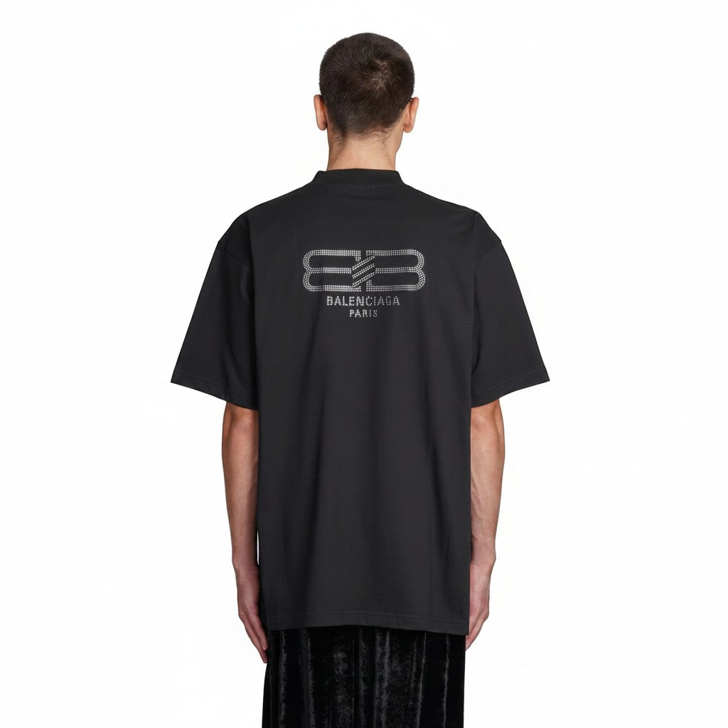 The Hype Company camiseta negra de algodón con logo BB de strass y texto BALENCIAGA PARIS en la espalda.