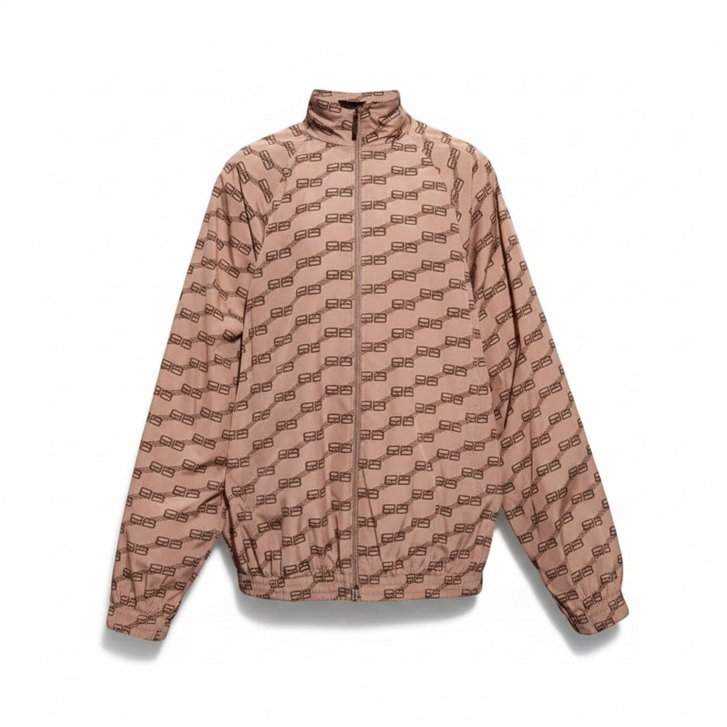 Chaqueta de nailon marrón con monograma BB de Balenciaga, disponible en The Hype Company, estilo deportivo con cremallera
