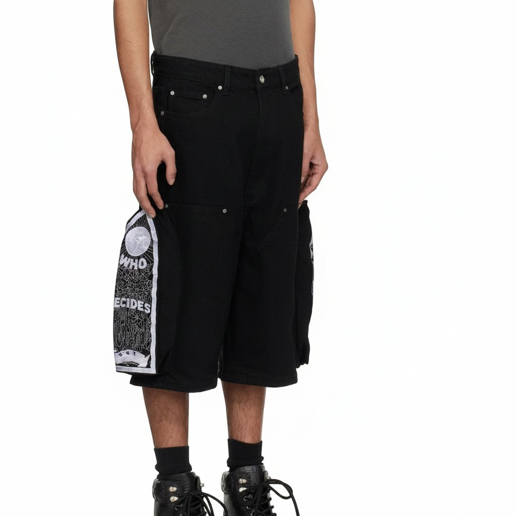 The Hype Company pantalones cortos cargo de mezclilla negros con bordado "WHO DECIDES".
