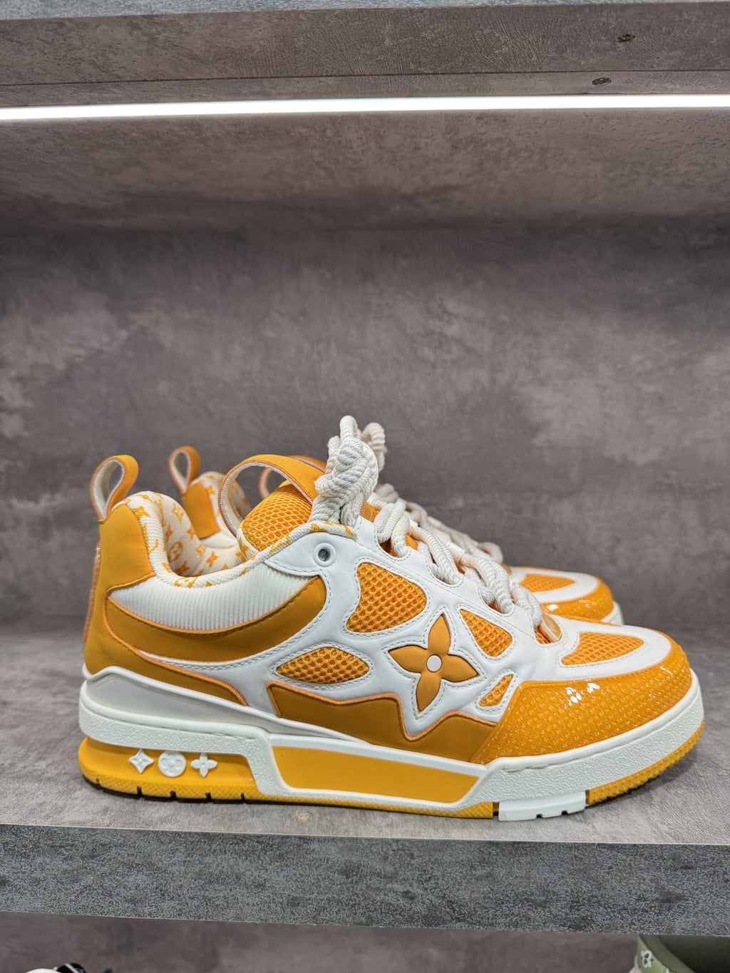 LOUIS VUITTON SKATE YELLOW WHITE