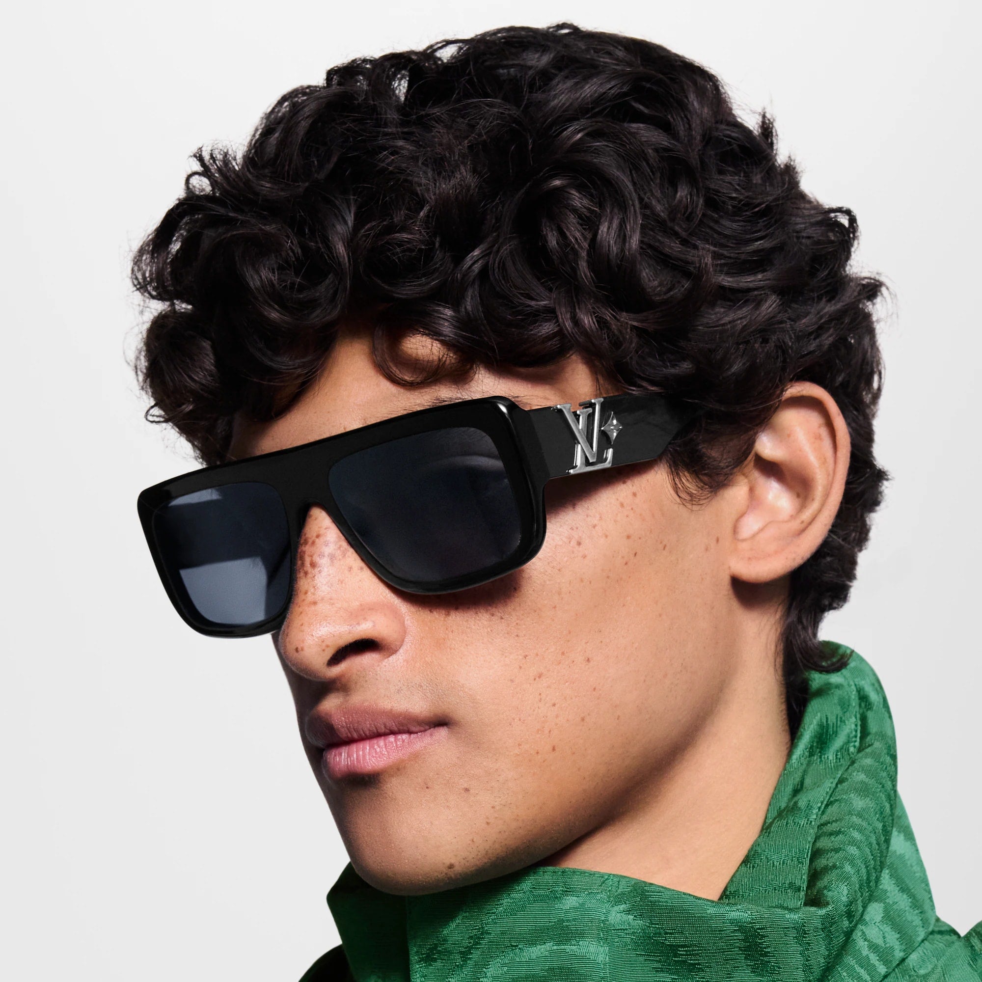 LOUIS VUITTON FLOWER SQUARE SUNGLASSES BLACK