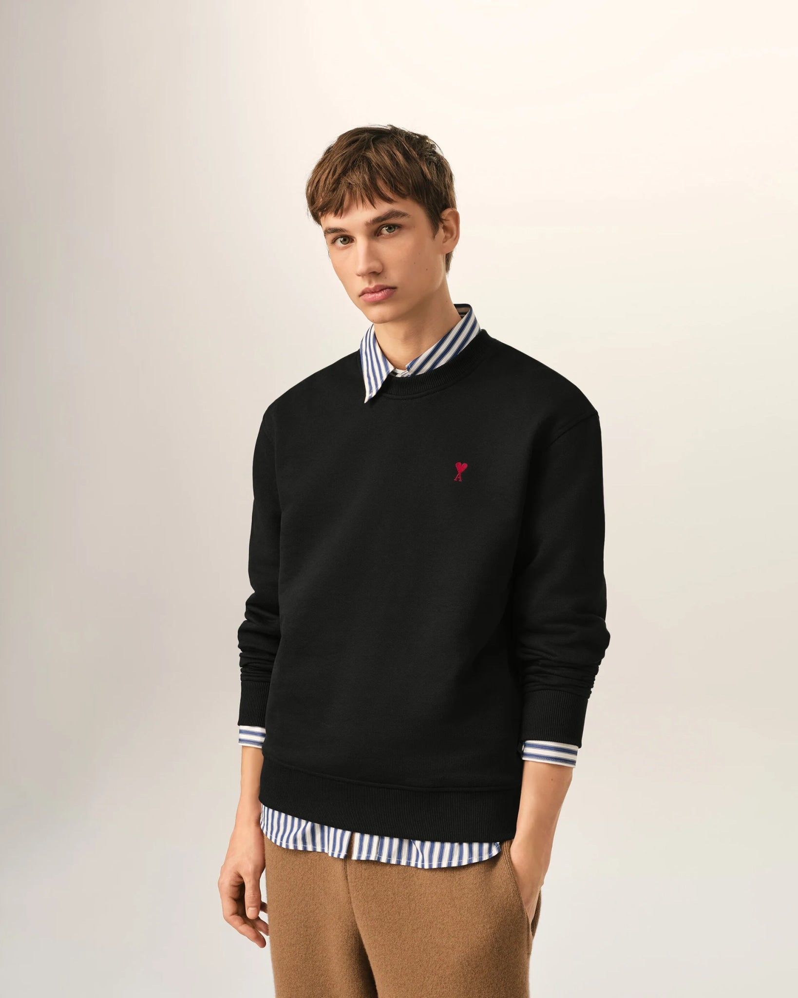 AMI PARIS BLACK CREWNECK RED HEART EMBROIDERED